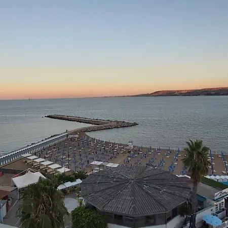 Attico Vista Mare Apartmán *
